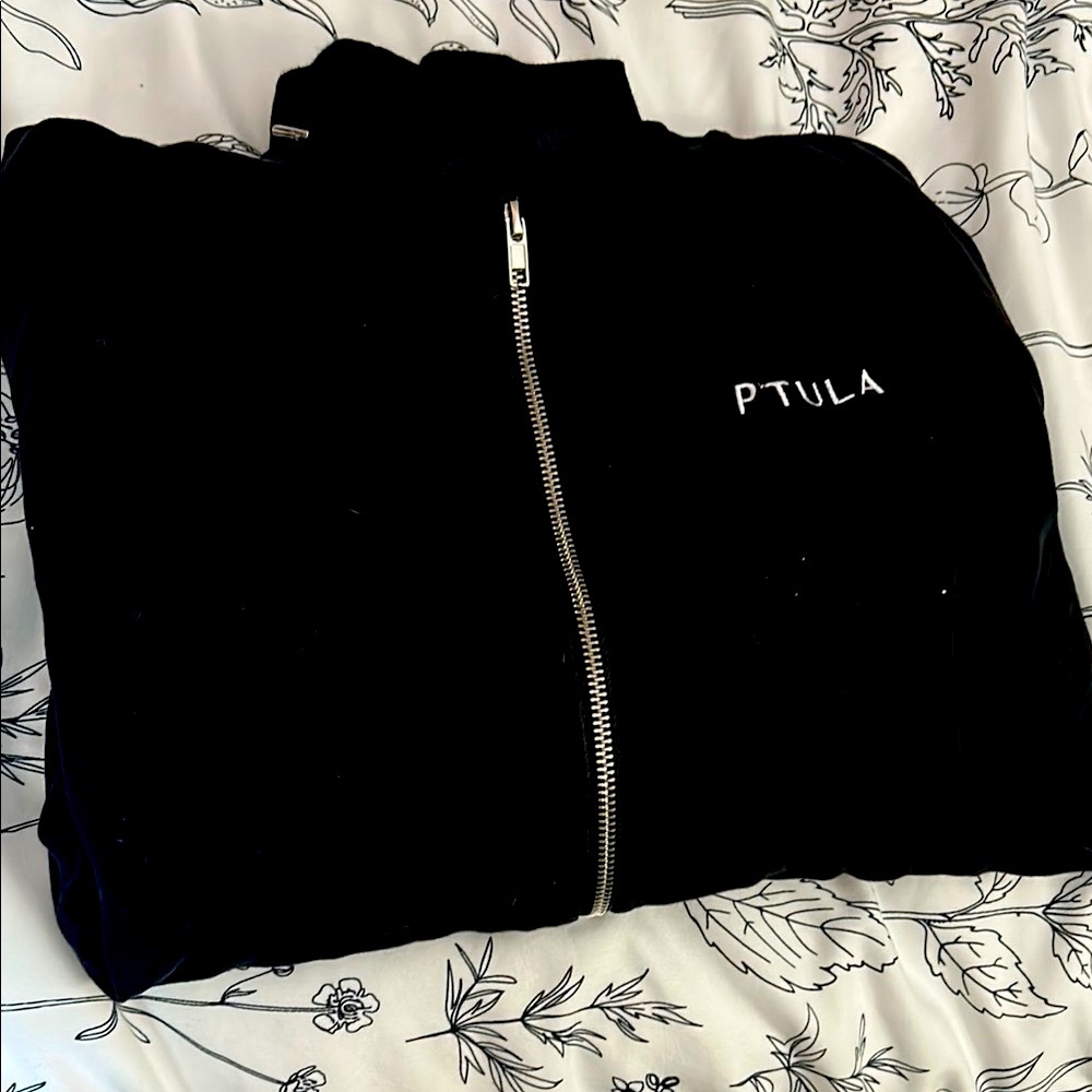 P'tula Midnight Black Zip-Up sweatshirt